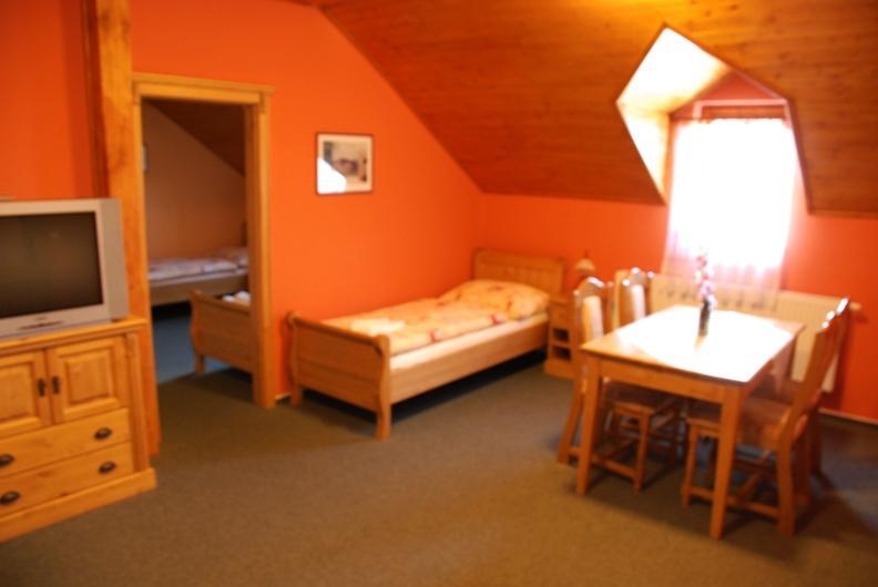 Vinarstvi U Kaplicky Hotel Zajeci Bilik gambar