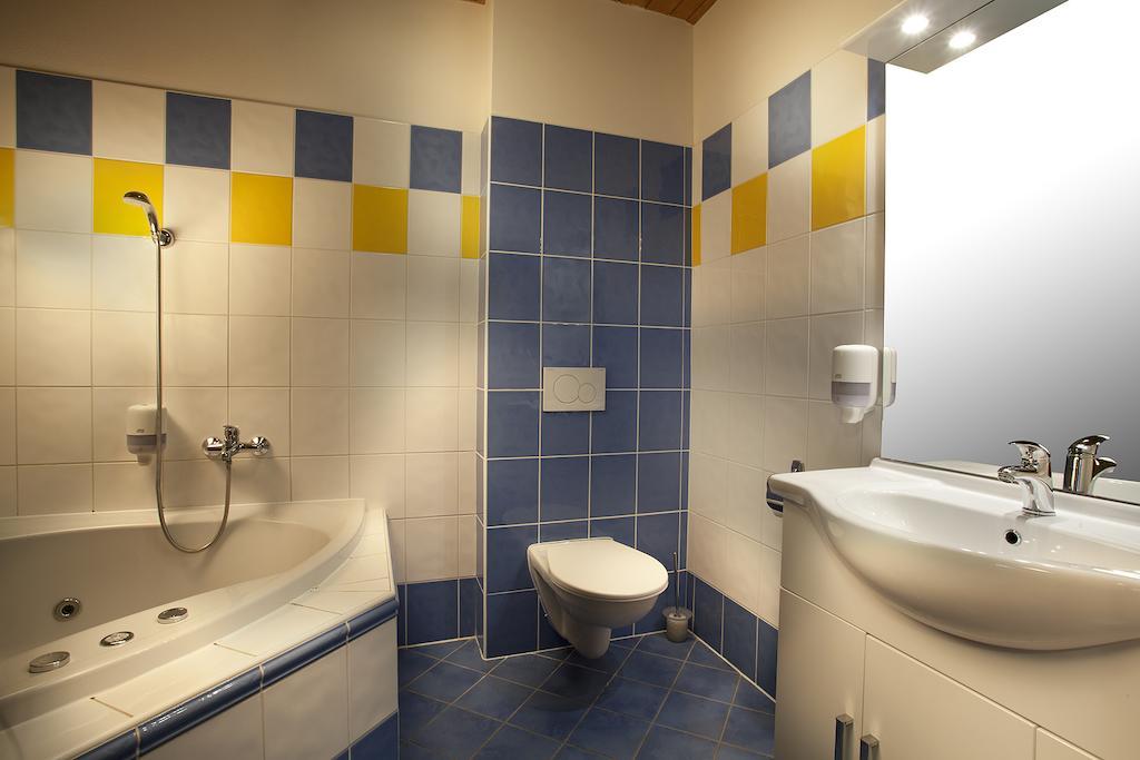 Vinarstvi U Kaplicky Hotel Zajeci Luaran gambar