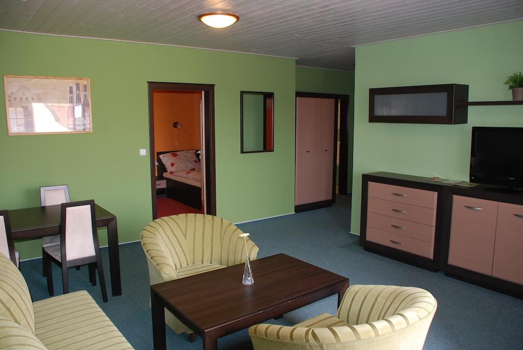 Vinarstvi U Kaplicky Hotel Zajeci Bilik gambar