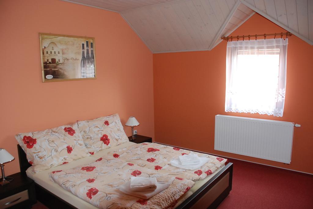 Vinarstvi U Kaplicky Hotel Zajeci Luaran gambar